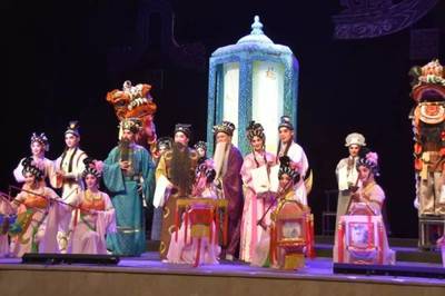 視覺盛宴！粵劇《大國燈匠》在南莊精彩上演，點亮文化交流之光